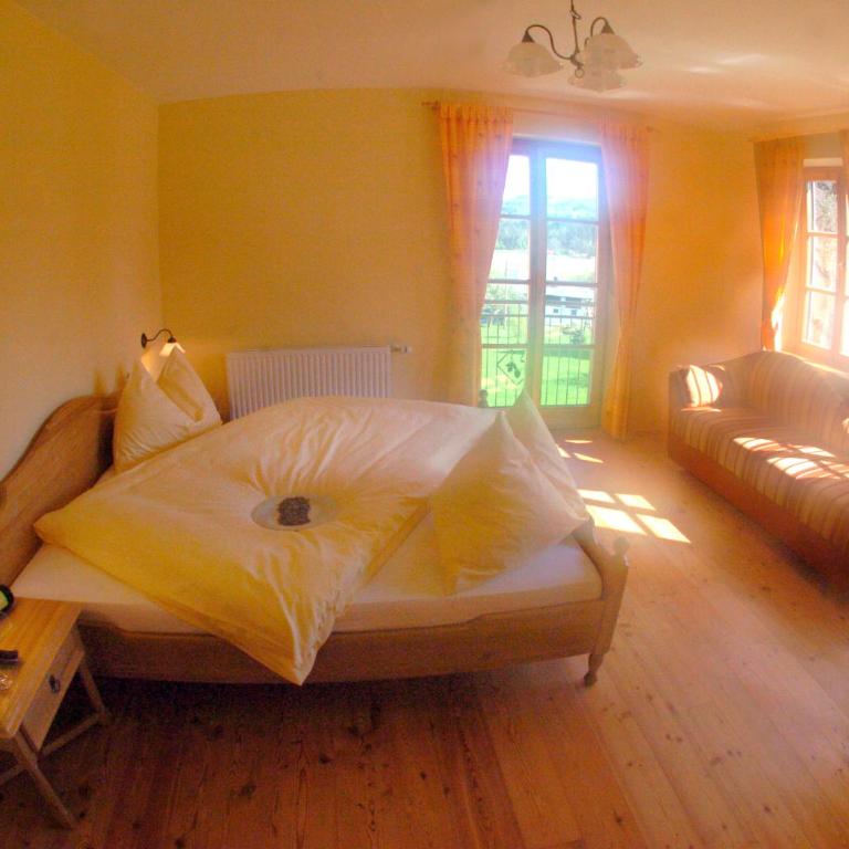 Weingut Winzerhof Gästezimmer Grebenz - Deluxe Zimmer (2 Erwachsene & 1 Kind) - 9