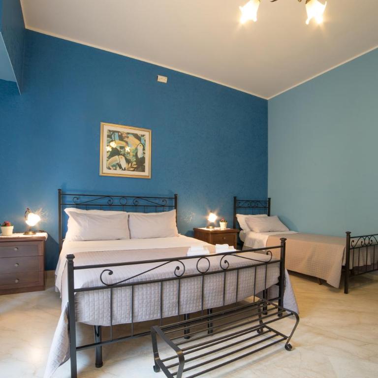Catania Inn Rooms - Quadruple Room with Balcony - 7