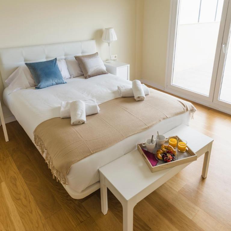 HQ Rooms Apartments San Vicente - 3 Bedroom Penthouse Apartment - 6