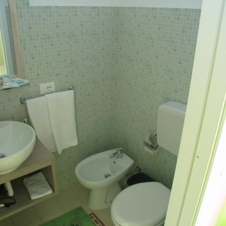 La Casa Dei Nonni - Camera Matrimoniale/Doppia con Letti Singoli con Bagno Privato - 3