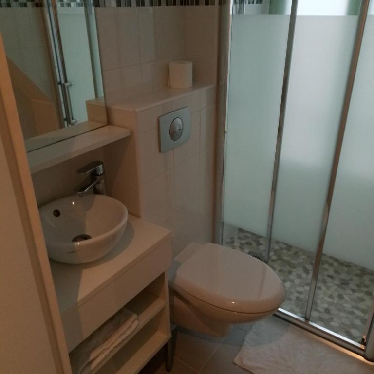 Hotel Rivoli - Chambre Simple avec Salle de Bains Privative - 4