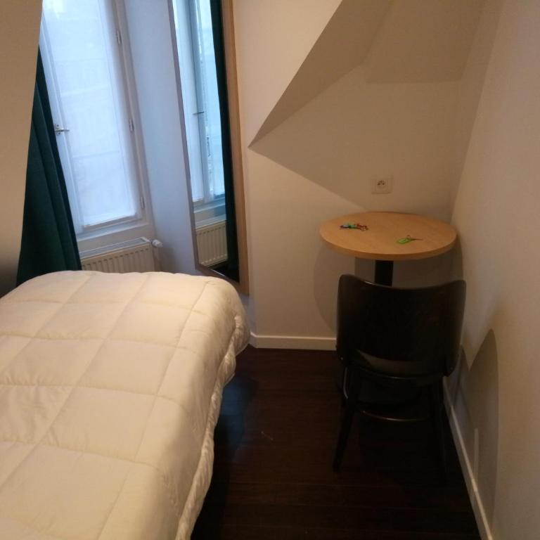 Hotel Rivoli - Chambre Simple avec Salle de Bains Privative - 7