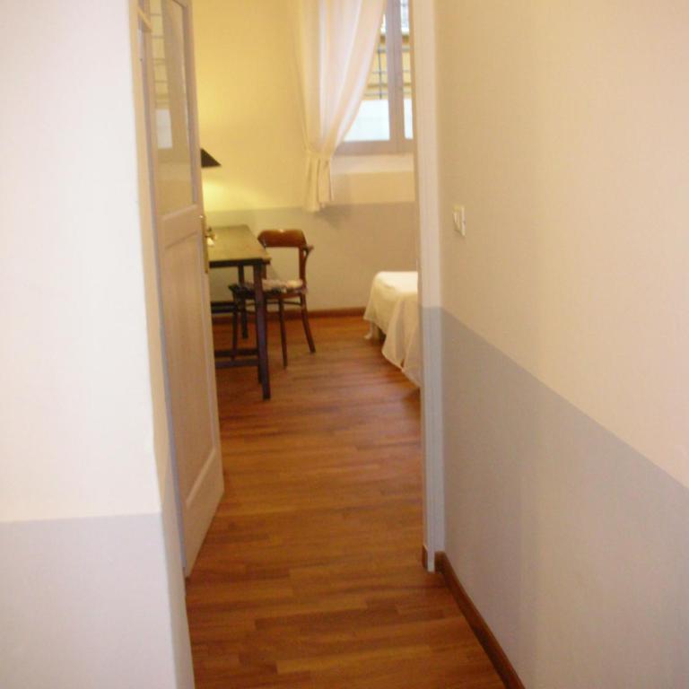 Nice Apartments in Downtown - Appartamento con 2 Camere da Letto - Piano Terra - 32