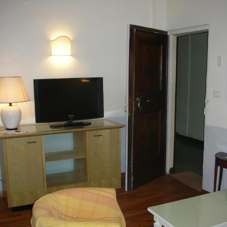 Nice Apartments in Downtown - Appartamento con 2 Camere da Letto - Piano Terra - 11