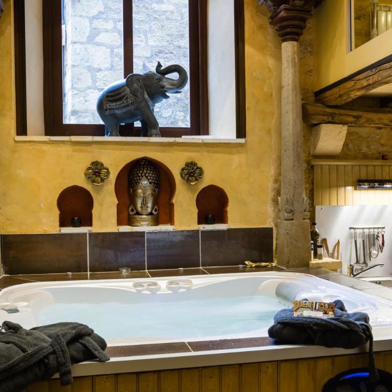 Jacuzzi Privé, les 1001 nuits à Sarlat - Appartamento Superior con Sauna - 5