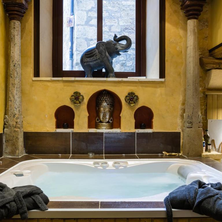 Jacuzzi Privé, les 1001 nuits à Sarlat - Appartamento Superior con Sauna - 11
