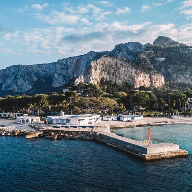LuminHouse Villa Mondello - Villa - 37