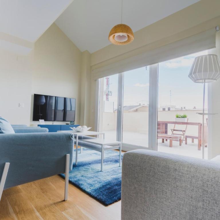 HQ Rooms Apartments San Vicente - 3 Bedroom Penthouse Apartment - 5