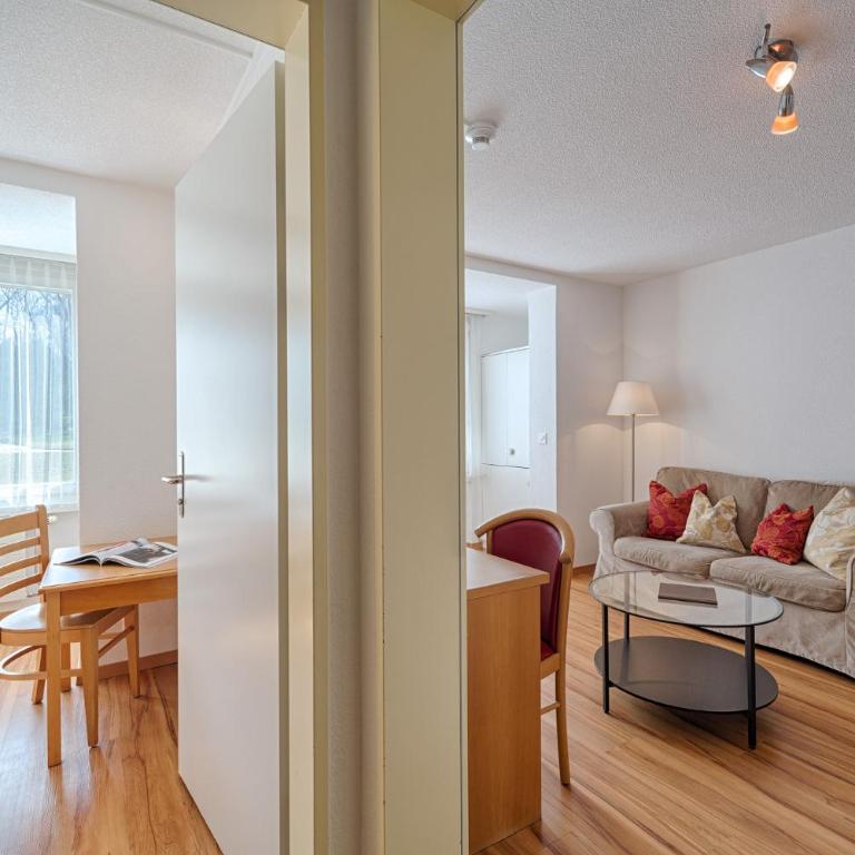Neuhaus Golf- & Strandhotel - Family Room with Garden View (2 Adults + 2 Children) - 5