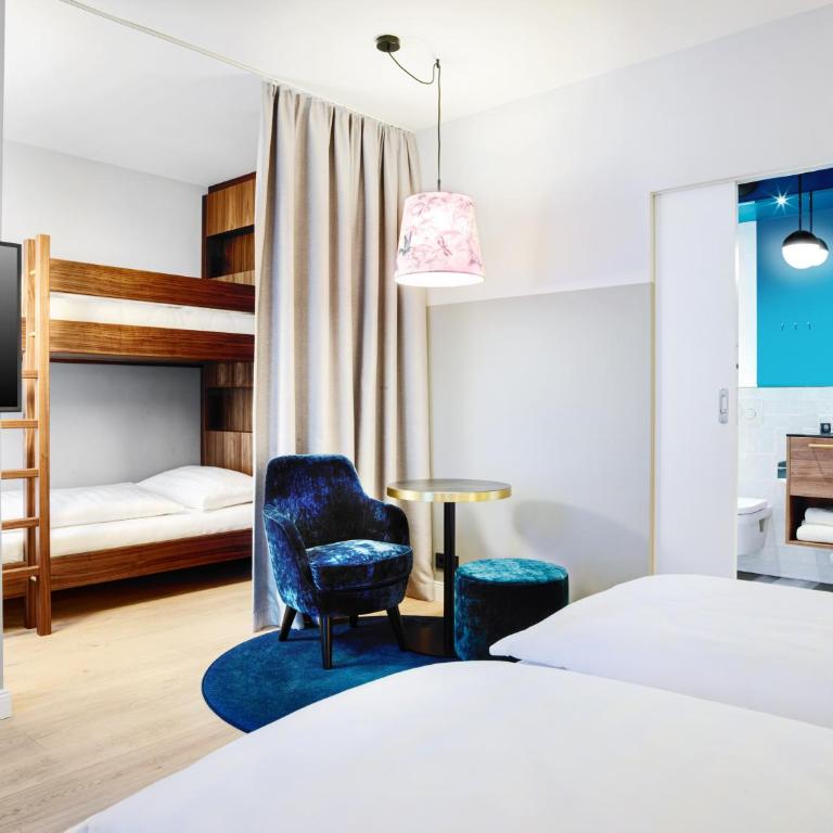 STAGE 12 Hotel by Penz - Family Room - 2