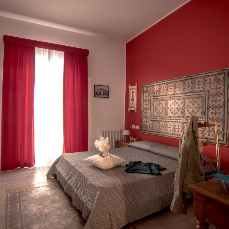 Ad Hoc Rooms - Camera Matrimoniale con Balcone (2 Adulti + 1 Bambino) - 10