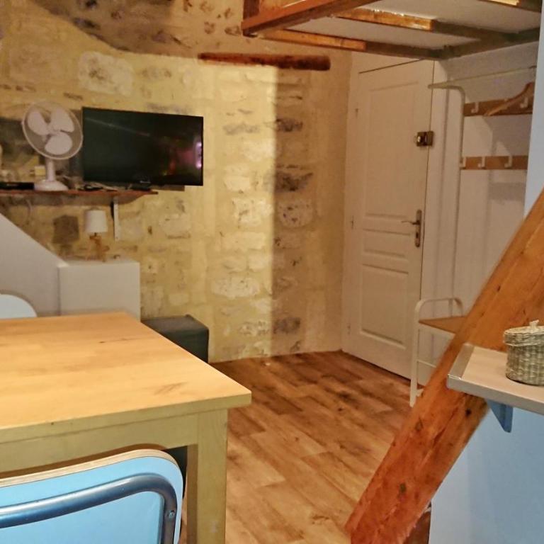 Place de la Roquette, centre historique - Studio-Apartment - 9