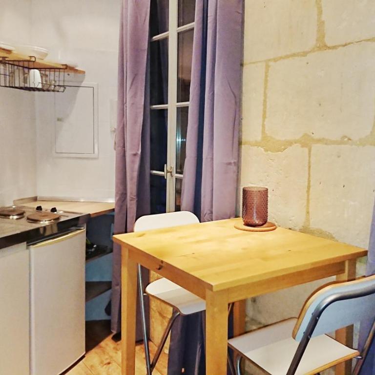 Place de la Roquette, centre historique - Studio-Apartment - 17