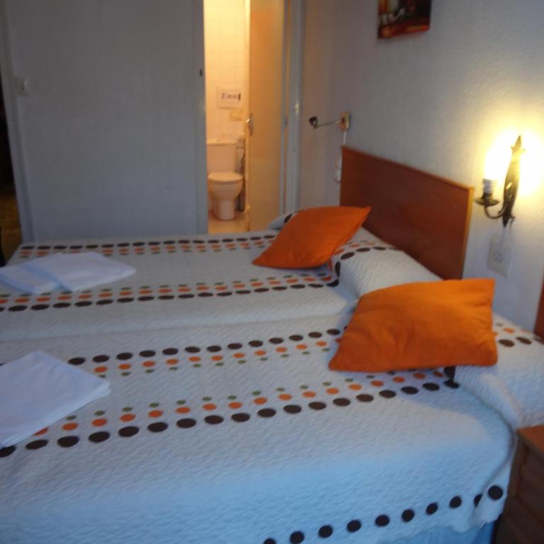 Hostal Lima - Triple Room - 5