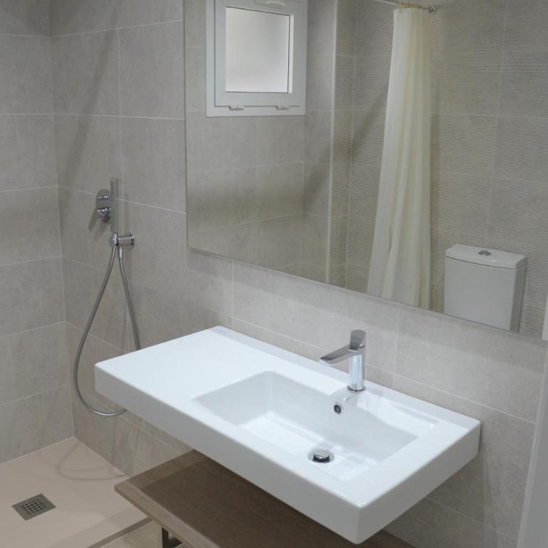 Primera línea en Playa Sur. Plaza Constitución - Apartamento - 18