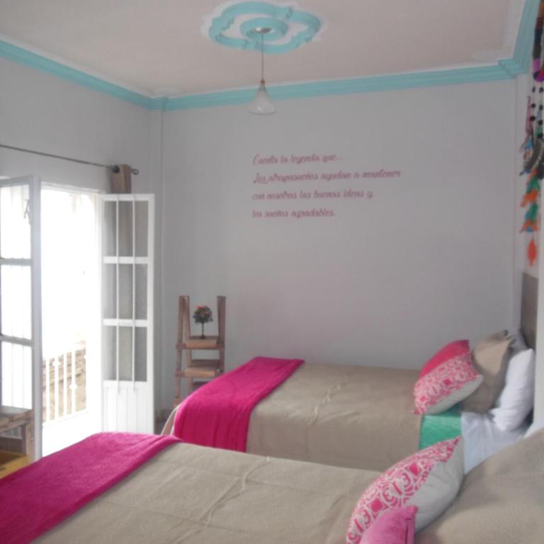 Casa El Ombligo de la Luna - Quadruple Room with Private Bathroom - 11