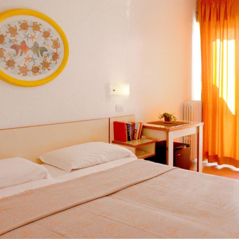 Hotel Sirenetta - Camera Matrimoniale/Doppia con Letti Singoli - 3