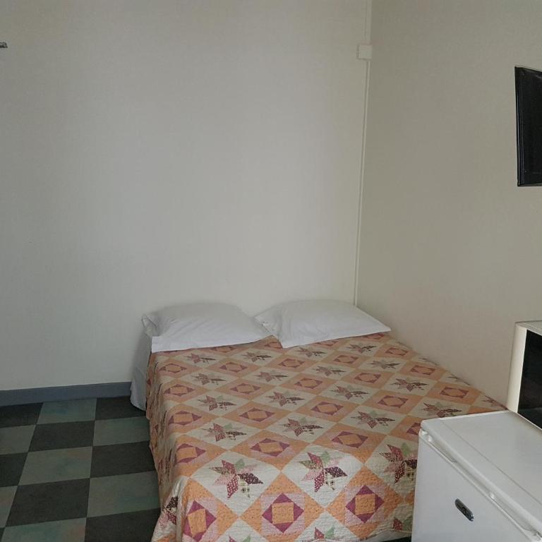 Au Royal Mad - Chambre Double avec Salle de Bains Commune - 7