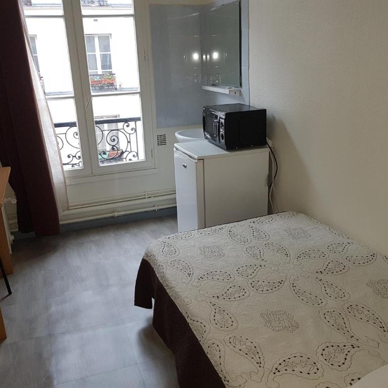 Au Royal Mad - Chambre Simple avec Salle de Bains Commune - 3