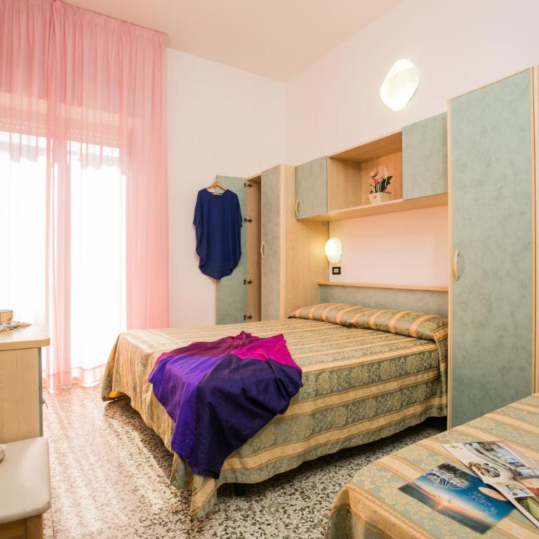 Hotel Pineta - Camera Tripla Comfort - 4
