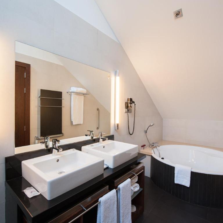 SOMMOS Hotel Aneto - Suite Junior Familiar - 5