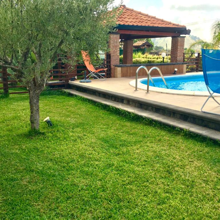 Dependance in villa, Etna, natura, relax - Vacation Home - 1
