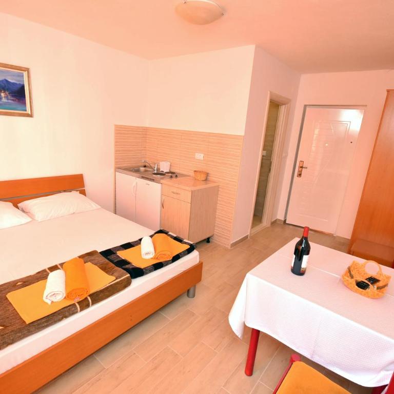 Apartmani Spaic - Apartment with Balcony - 5