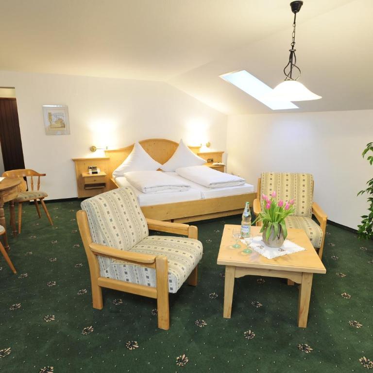 Landhaus Ruppaner - Deluxe Doppelzimmer mit Balkon - 3