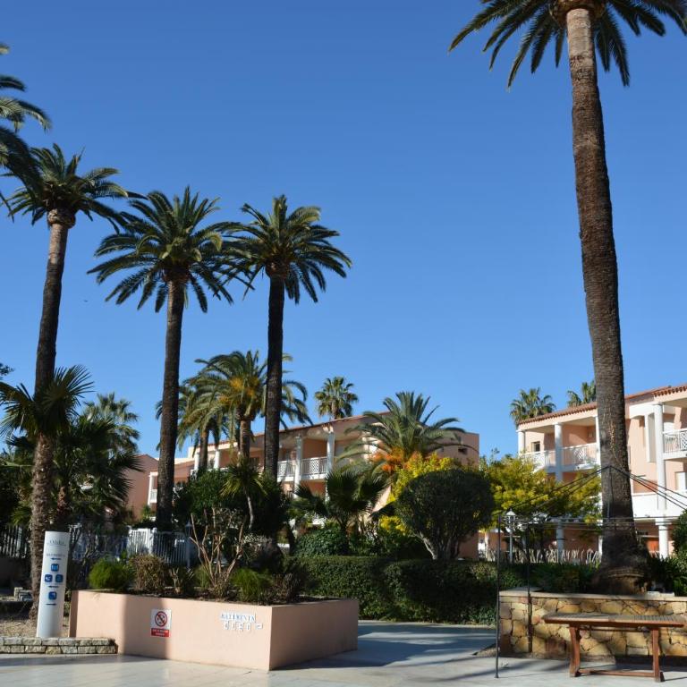 Appartement T2 vue mer et montagne avec piscine , au pied des plages - Appartement - Vue sur Mer - 2