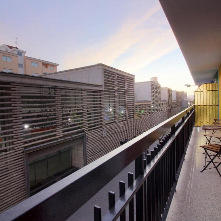 Hostal El Mercat - One-Bedroom Apartment with Balcony - 1