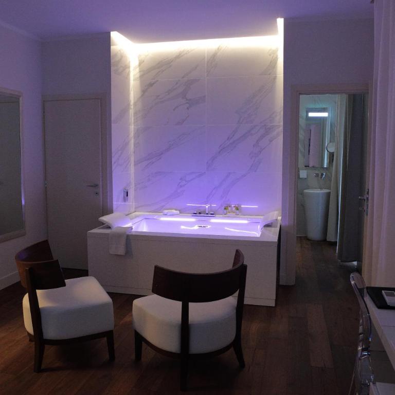 Palazzo Cini Luxury Rooms in Pisa - Camera Matrimoniale Superior con Vasca Idromassaggio - 2
