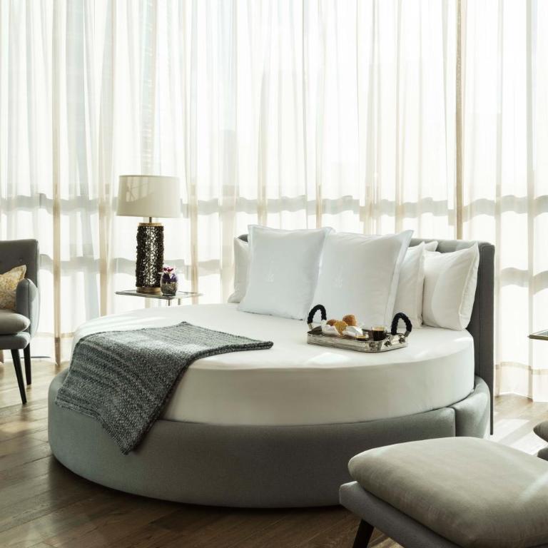 Marquis SkySuites - Suite con bañera de hidromasaje - Cama extragrande - 1
