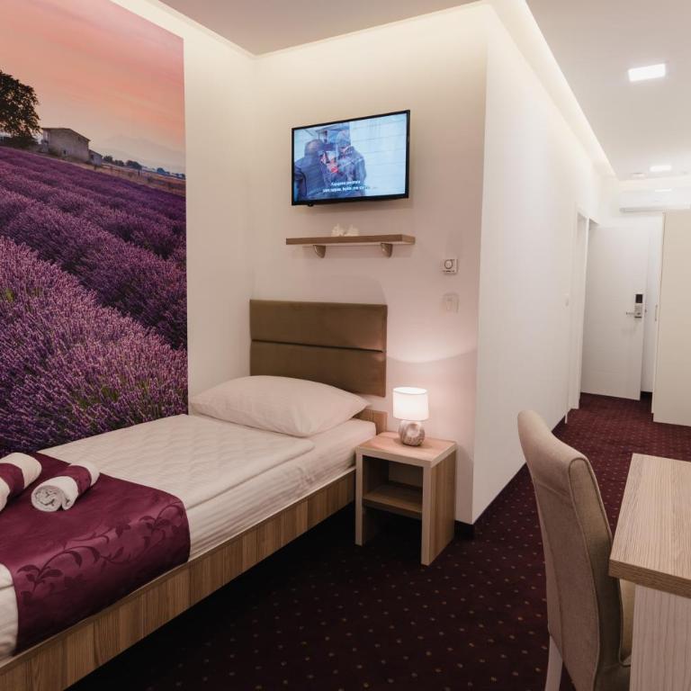 Hotel & Spa Meydan - Standardna Trokrevetna Soba - 23