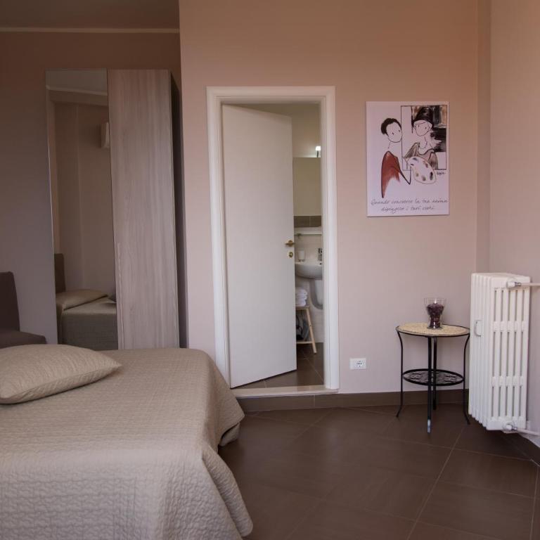 La Terrazza di Evelina Guest House - Camera Matrimoniale/Doppia con Letti Singoli con Bagno Privato - 4