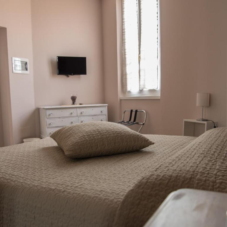La Terrazza di Evelina Guest House - Camera Matrimoniale/Doppia con Letti Singoli con Bagno Privato - 8