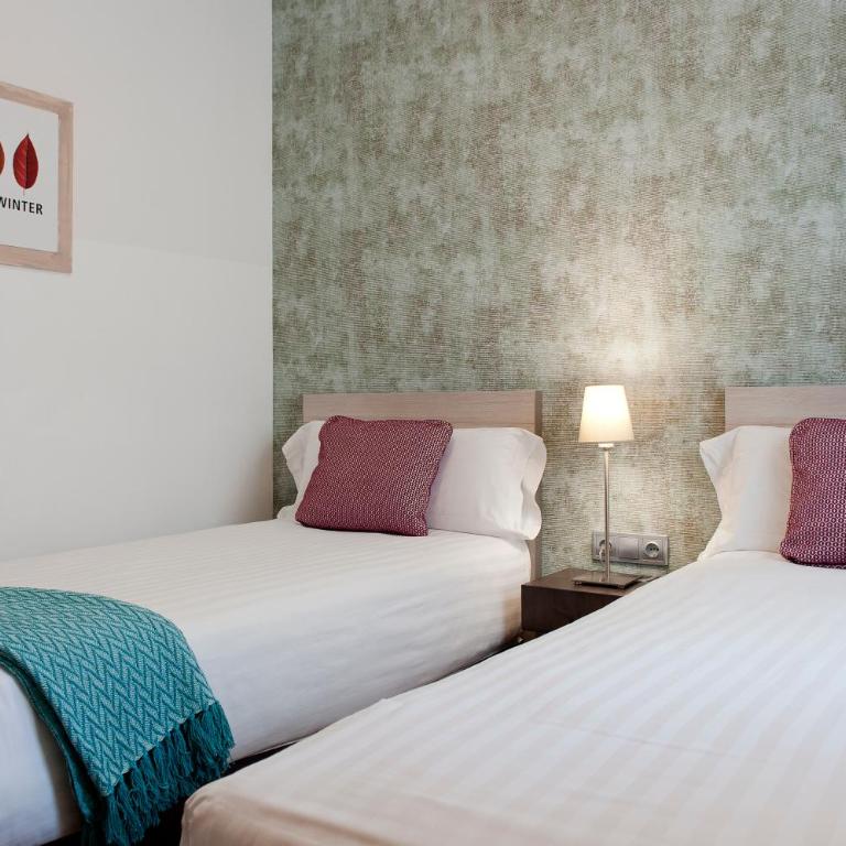 MH Apartments S. Familia - Two-Bedroom Apartment - 13