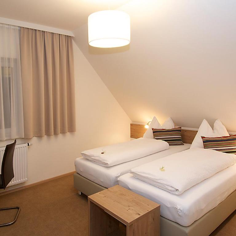 Athecada Frühstückspension - Doppel- oder Zweibettzimmer - 3