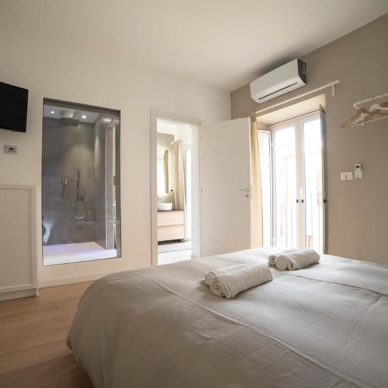 Suite Dreams - Camera King Deluxe - 1