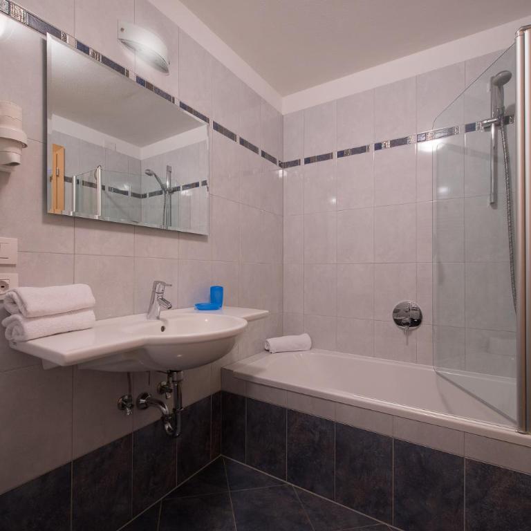Appartamenti Villa Olympia - Appartamento con 2 Camere da Letto - 10