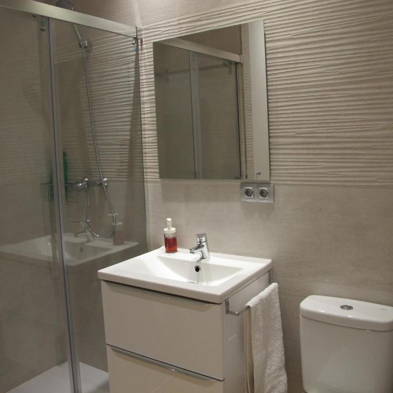 Apartamentos Romero - One-Bedroom Apartment - 12