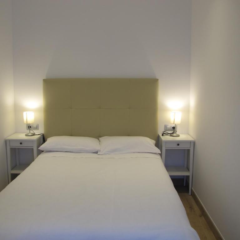 Apartamentos Romero - One-Bedroom Apartment - 4