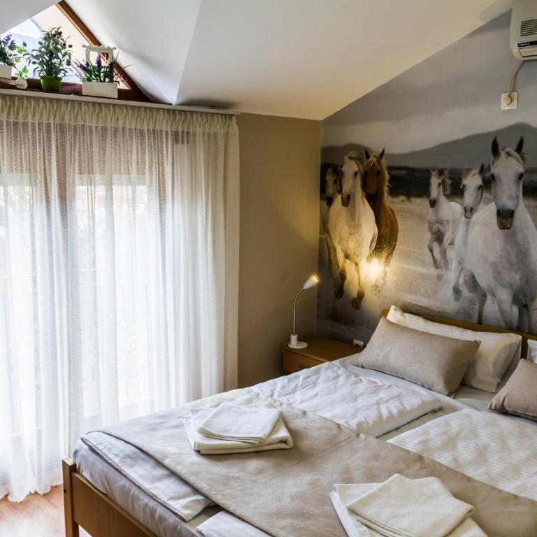 Villa Lipa - Family Room with Balcony - 4