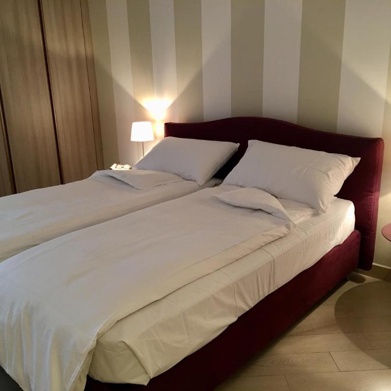 apartment Zagara - Gardone Riviera center - Appartamento con 1 Camera da Letto, Balcone e Vista Lago Parziale - 4