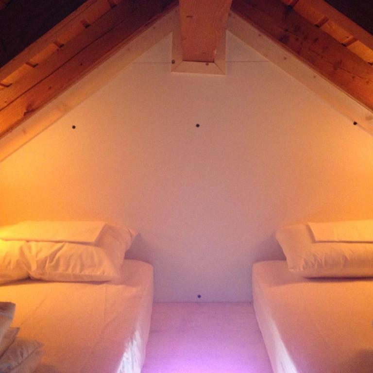Moontain Hostel - Chambre Exclusive avec Salle de Bains Privative (5 Adultes) - 4