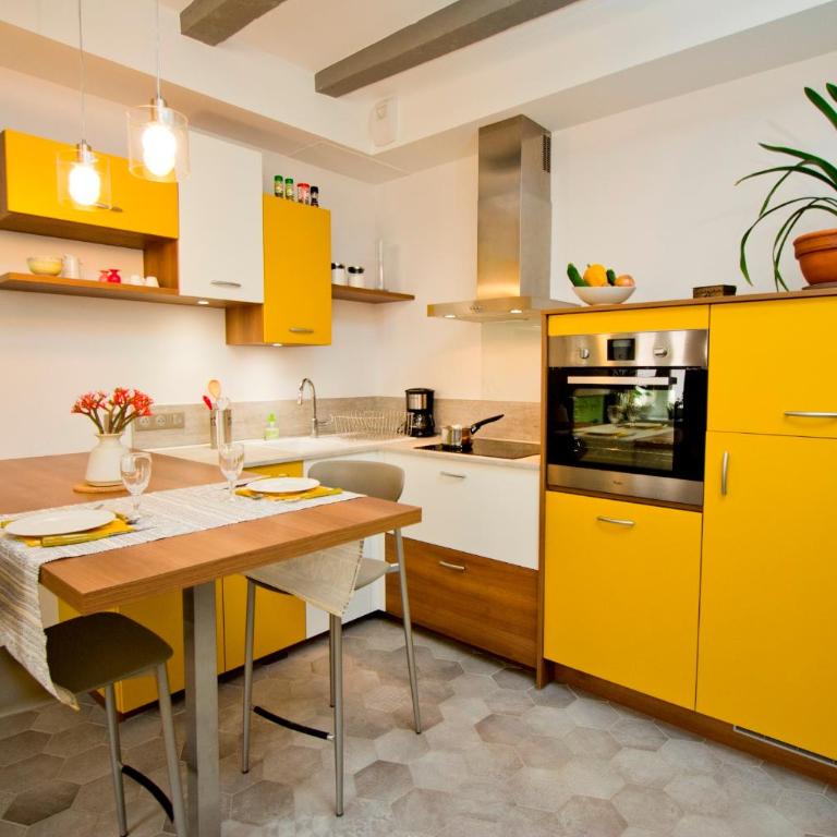Gite urbain AU 2BIS - Annecy - Appartement avec Vue sur le Canal - 5