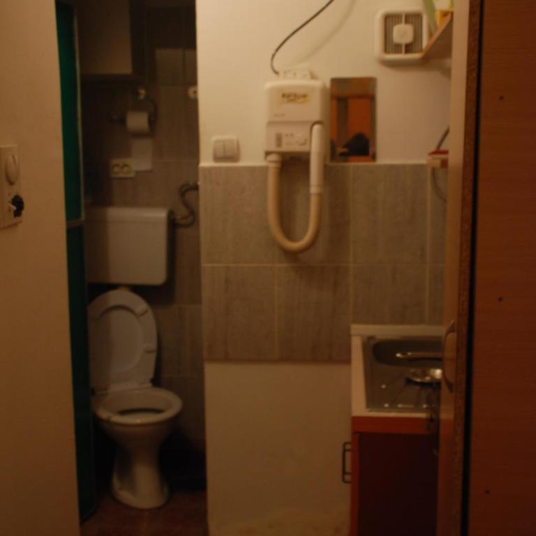 Tash Inn Hostel - Dvokrevetna Soba s Pomoćnim Ležajem - 8