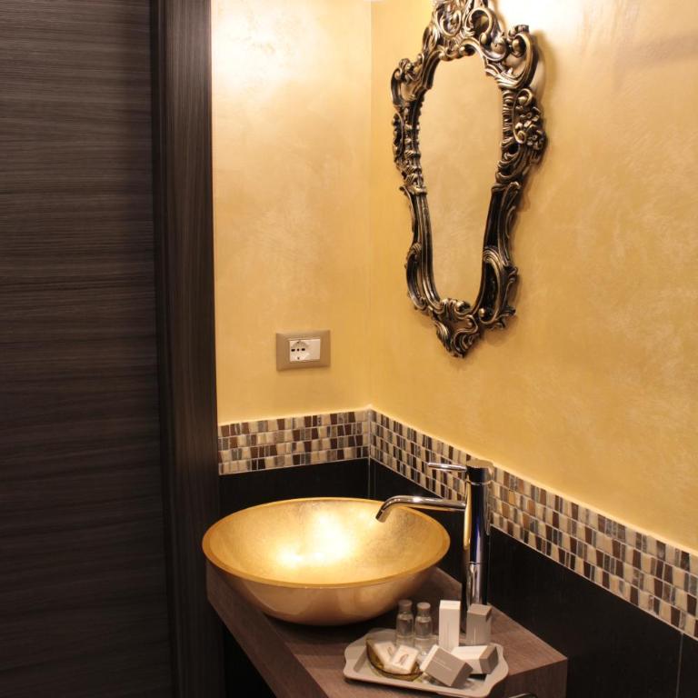 Aitna B&B - Deluxe Quadruple Room - 13