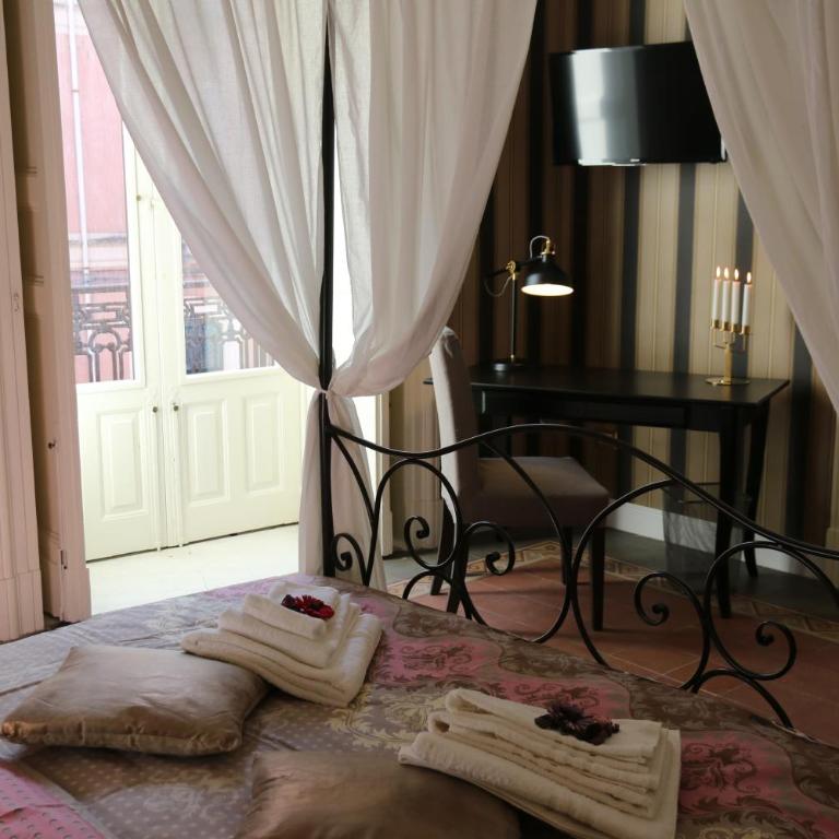 Aitna B&B - Deluxe Quadruple Room - 8