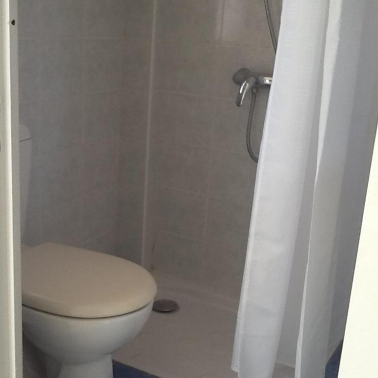 Locations Meublées Plage des Pins - Appartement 1 Chambre - 2