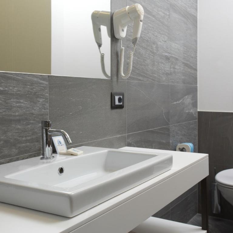Hotel Delle Alpi - Camera Familiare Deluxe - 2